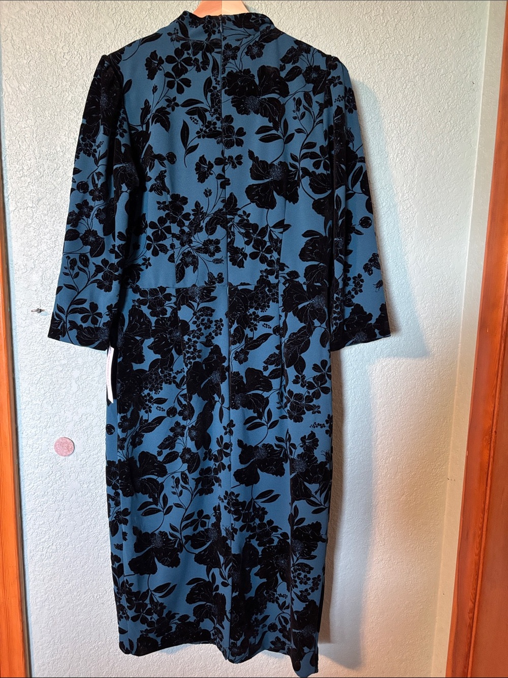 Liz Claiborne Blue Teal Floral Velvet Burnout Tie-Neck Dress Women’s Size 8 - Picture 3 of 7